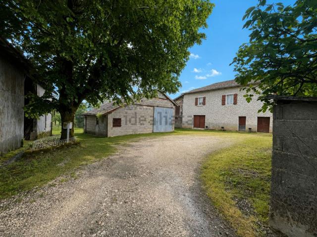 Maison vente à Montmurat, Cantal