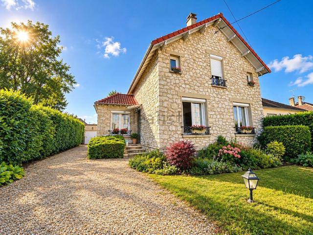 Maison vente à Moret-sur-Loing, Moret-Loing-et-Orvanne
