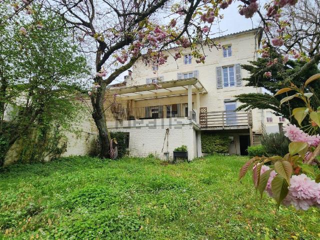 Maison vente à Le Poirier d'Hiver, Mortagne-sur-Gironde
