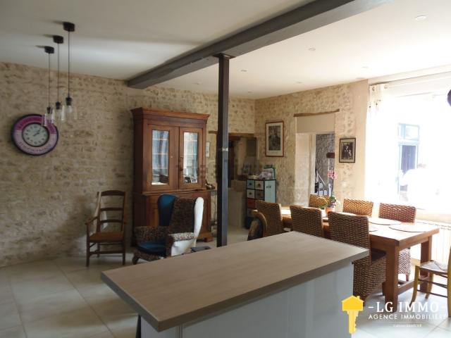 Maison vente à Le Poirier d'Hiver, Mortagne-sur-Gironde