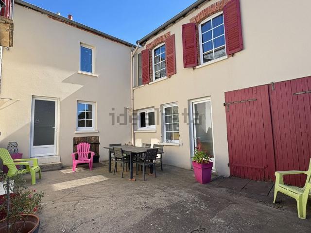 Maison vente à Champmilan, Moulins