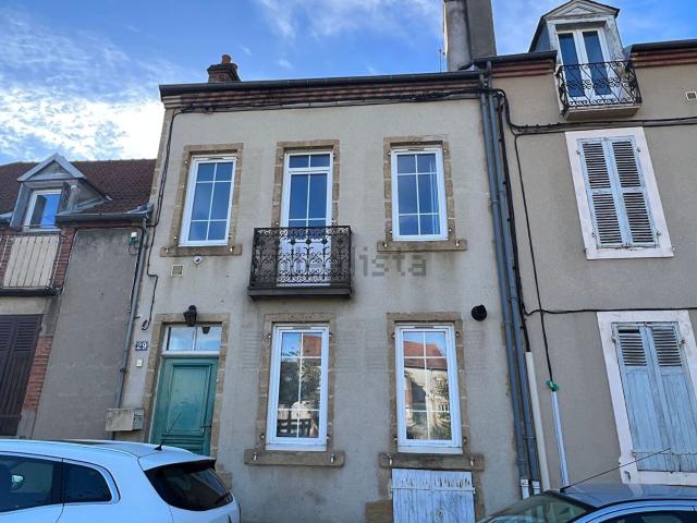Maison vente à Champmilan, Moulins