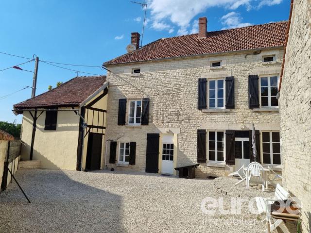 Maison vente à Moulins-en-Tonnerrois, Yonne