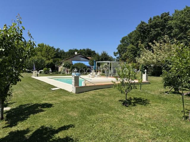 Maison vente à Croix de Moustier, Moustier