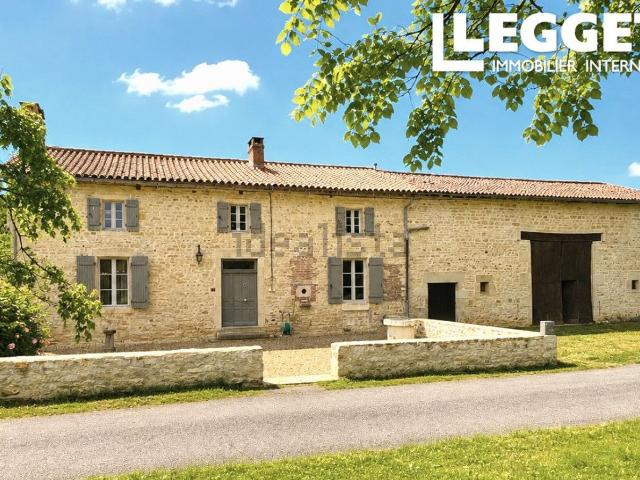 Maison vente à Nanteuil-en-Vallée