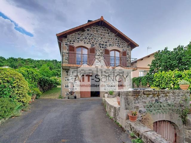 Maison vente à Neschers, Puy-de-Dôme