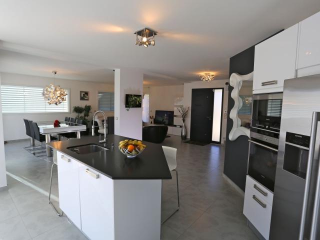 Maison vente à Thonon-les-Bains, Larringes