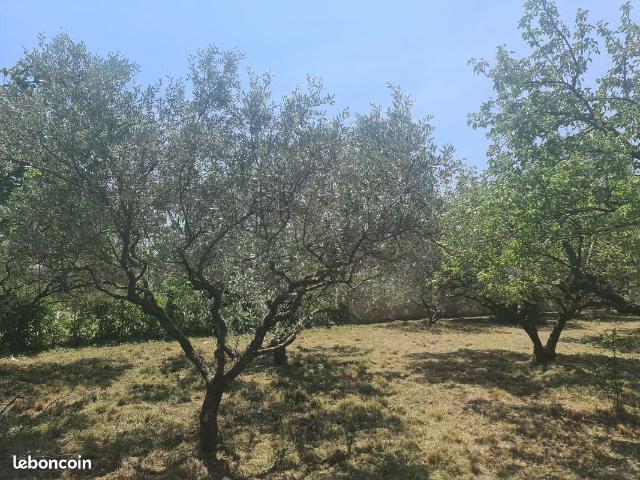 Maison vente à Nîmes, Bezouce