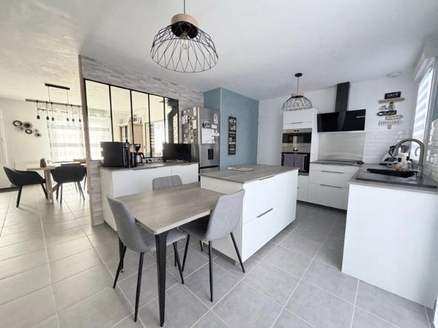 Maison vente à Saumur, Longué-jumelles