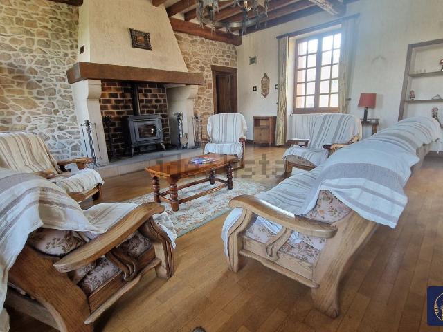 Maison vente à La Forêt Noire, Neuvic