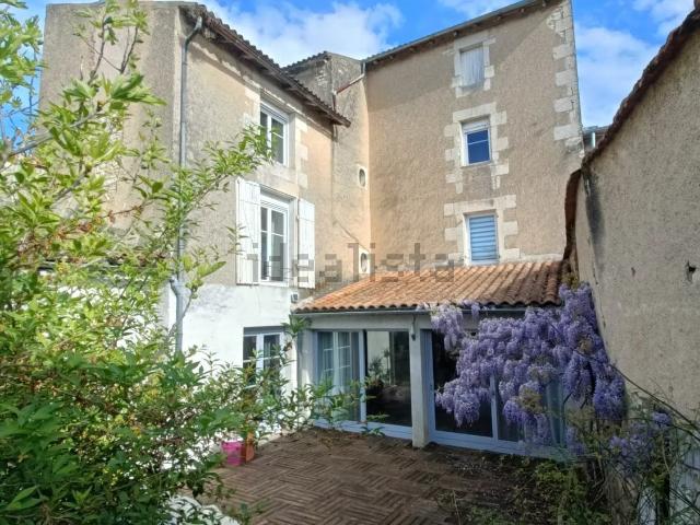 Maison vente à Neuville-de-Poitou, Vienne