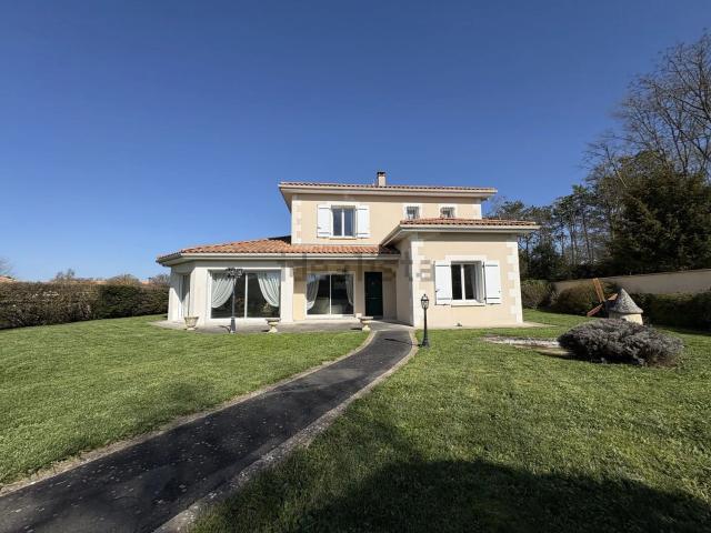 Maison vente à Neuville-de-Poitou, Vienne