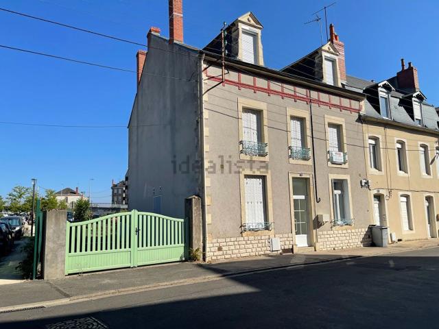 Maison location à Cour de l'Abbaye, Nevers
