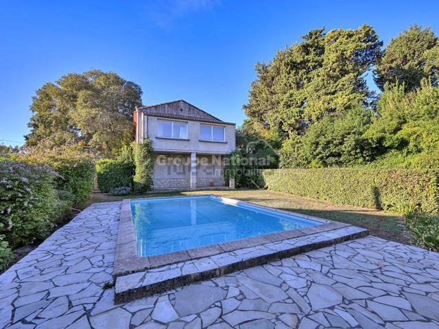 Maison location à Quartier d'Espagne, Nîmes