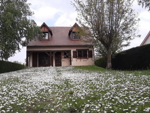 Maison location à Les Mazures, Ormes