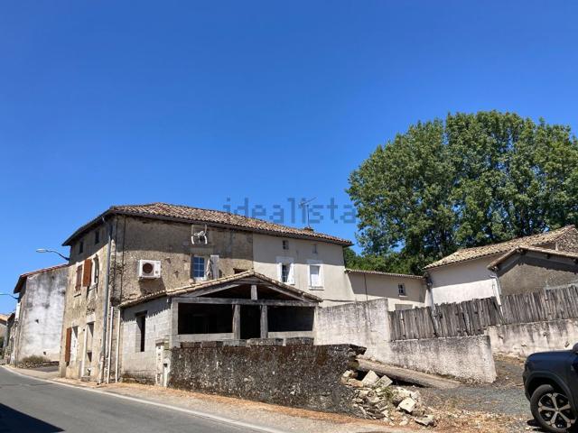 Maison vente à Pamplie, Deux-Sèvres
