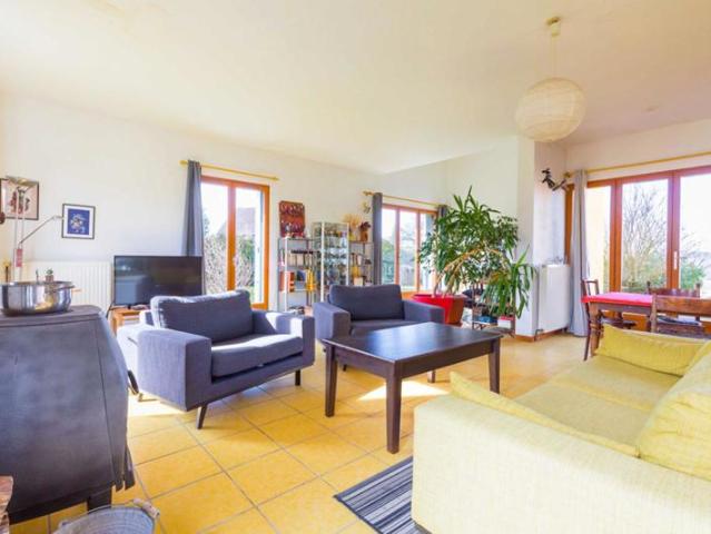Maison vente à Dijon, Pasques