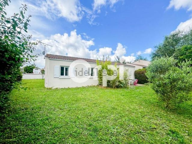 Maison vente à Le Petit Moulin, Périgny