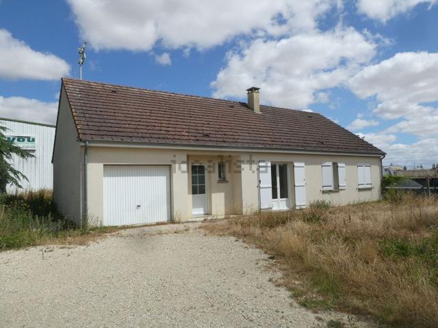 Maison location à Zone d'activités Moulin de Pierre, Pithiviers-le-Vieil