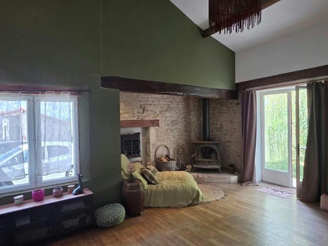 Villa vente à Le Bourg, Saint-Coutant