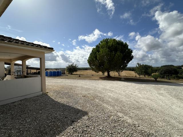 Maison vente à Angoulême, Saint-quentin-de-chalais