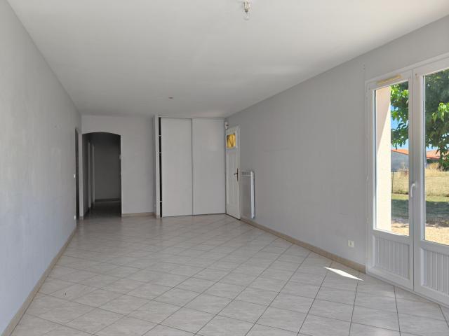 Maison vente à Cognac, Mesnac
