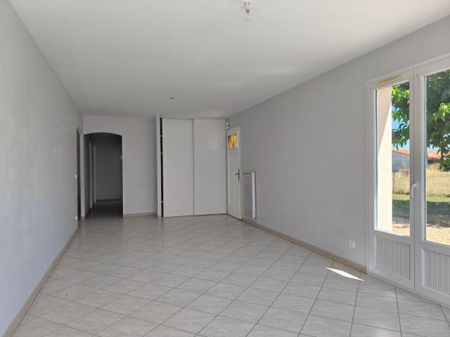 Maison vente à Cognac, Mesnac