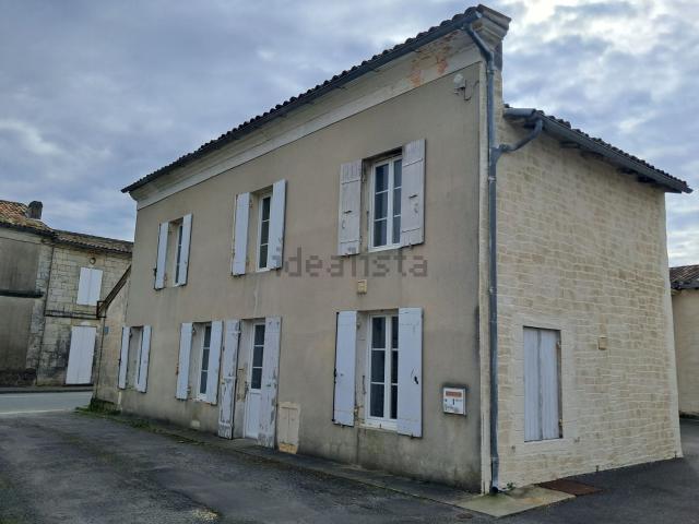 Maison location à Les Jales, Plassac