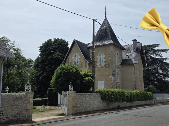 Maison vente à Pleuville, Charente