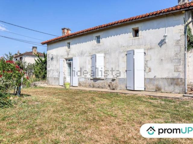 Maison vente à Pleuville, Charente