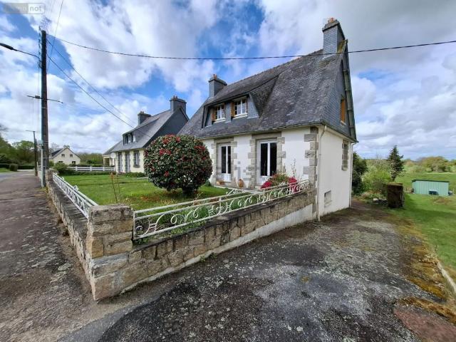 Maison vente à Saint-Yves, Plouguernével