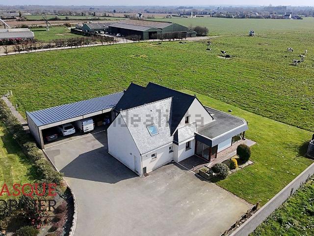 Maison vente à Locmélar, Plounéventer