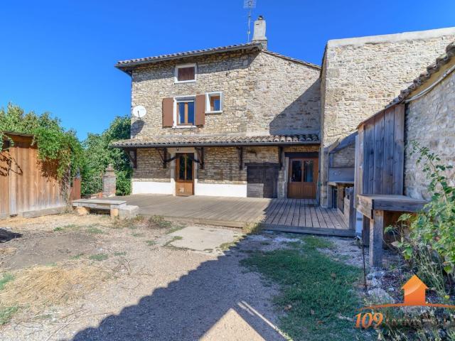 Maison vente à Chalier, Pommiers
