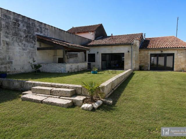 Maison vente à Cité des Trois Ormeaux, Pons