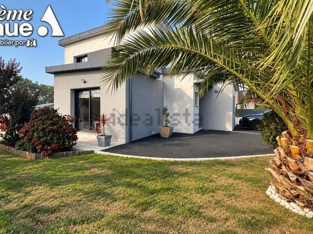 Maison vente à Manoir de Kerguelen, Pouldergat