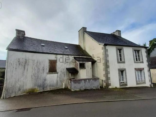 Maison vente à Poullaouen