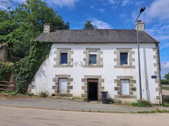 Maison vente à Poullaouen