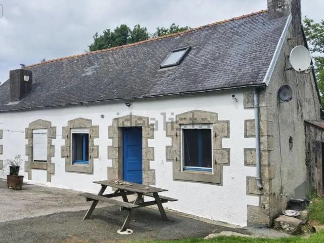 Maison vente à Poullaouen