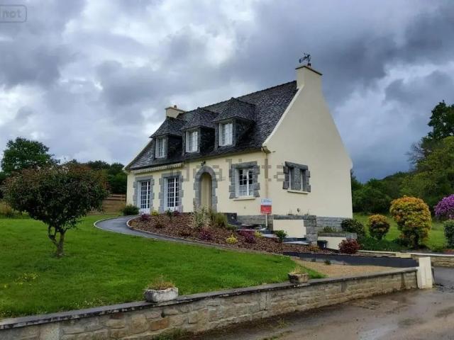 Maison vente à Poullaouen
