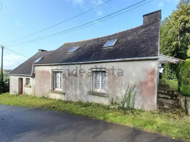 Maison vente à Poullaouen
