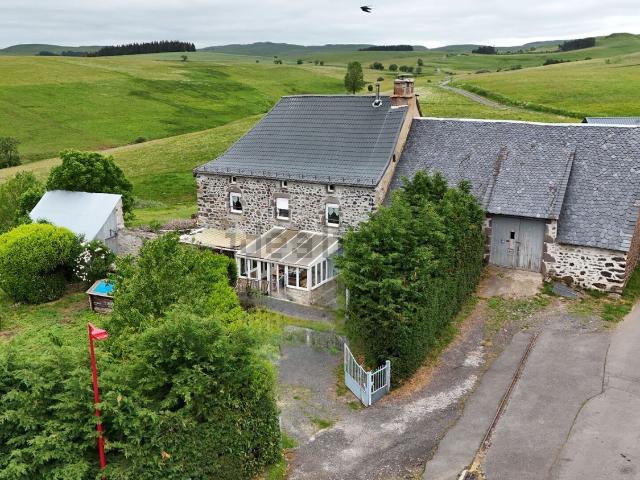 Maison vente à Pradiers, Cantal
