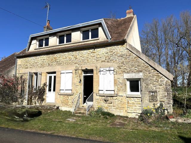 Maison vente à Cervenon, Prémery