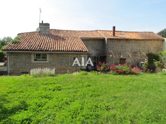 Maison vente à Confolens, Courcôme