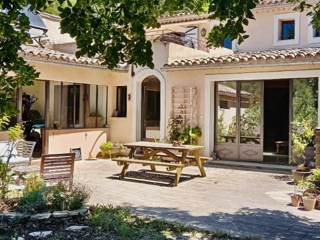 Maison vente à Carpentras, Le Beaucet
