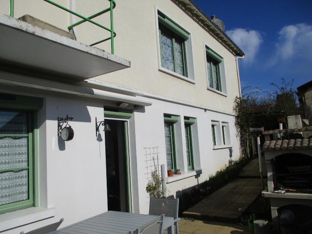 Maison vente à Montmorillon, Civray