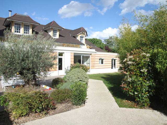 Maison location à Saint-Germain-en-Laye, Maisons-laffitte
