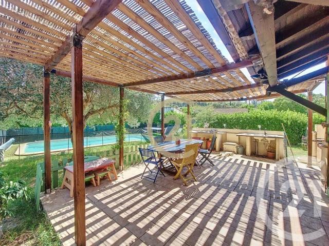 Maison vente à Nîmes, Comps