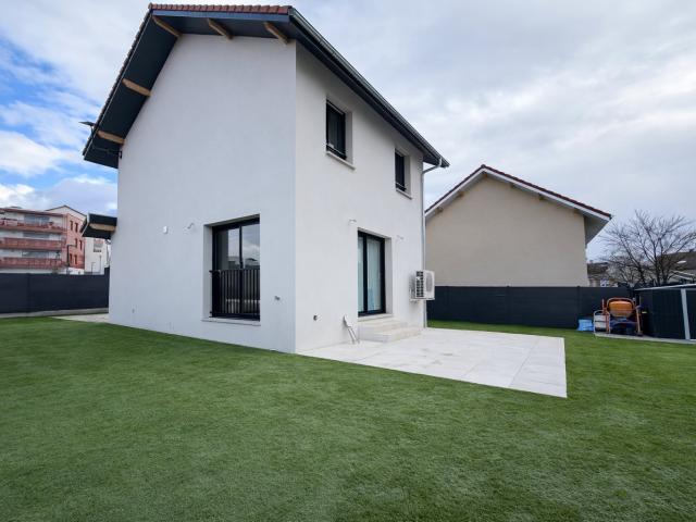 Maison vente à Saint-Julien-en-Genevois, Ville-la-grand