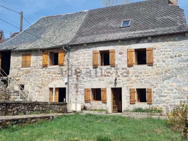 Maison vente à Le Rescos, Recoules-d'Aubrac