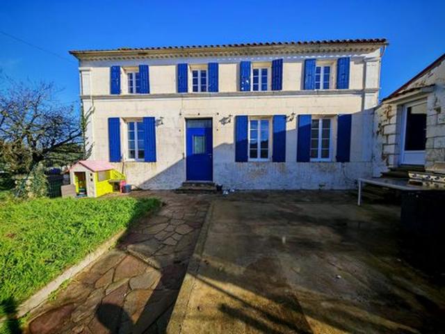 Villa vente à Saint-Jean-d'Angély, Saint-savinien